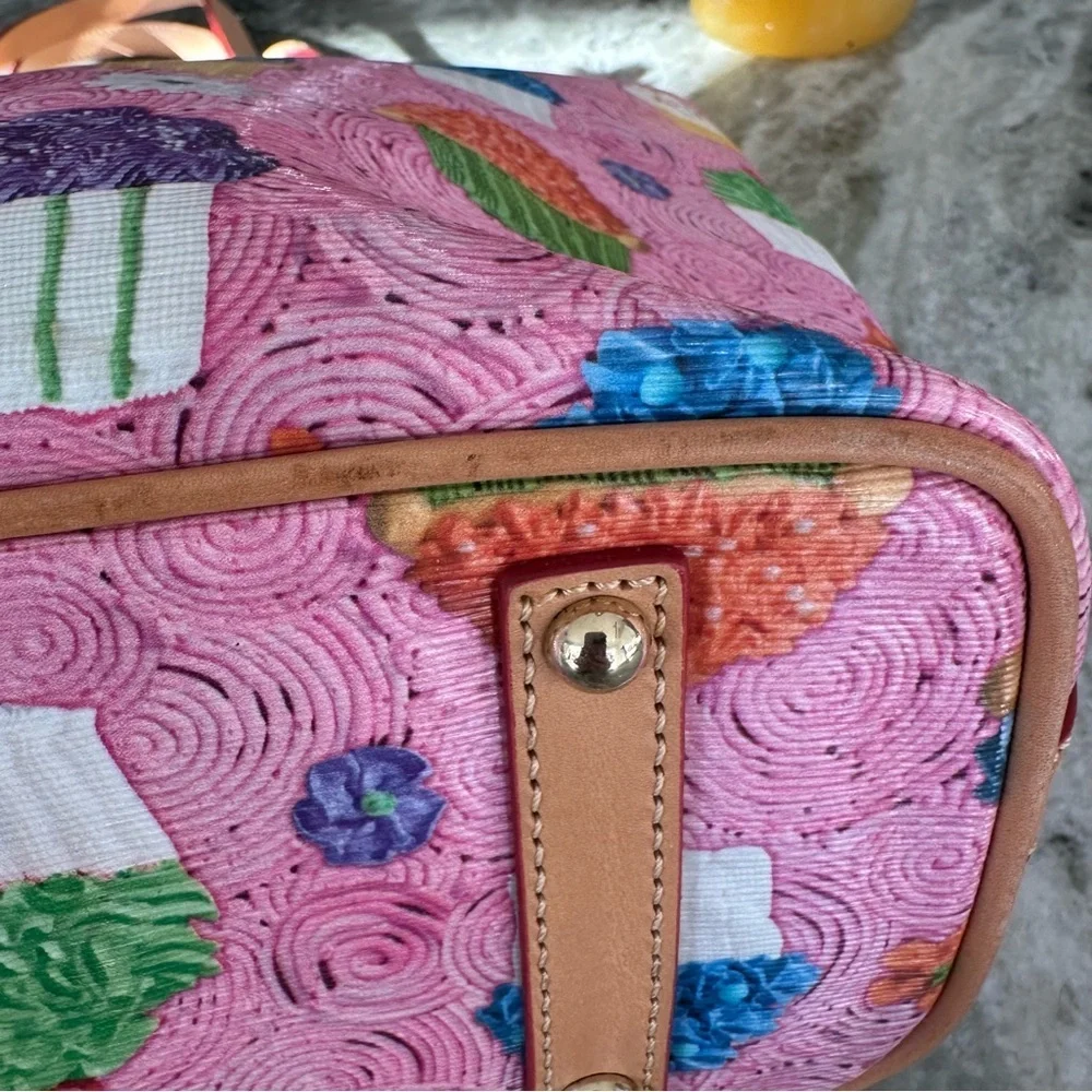 DOONEY & BOURKE Rare CUPCAKE SMALL LEISURE SHOPPER Baker